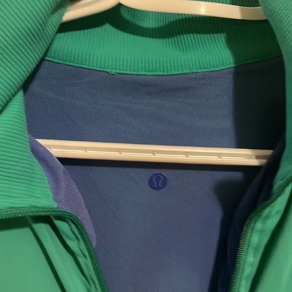 Reversible green Lulu Lemon zip up jacket - Picture 4 of 4